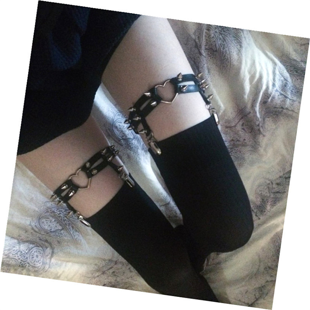 1Pcs Women Punk Goth Heart PU  - Body Jewelry For You recension och pris