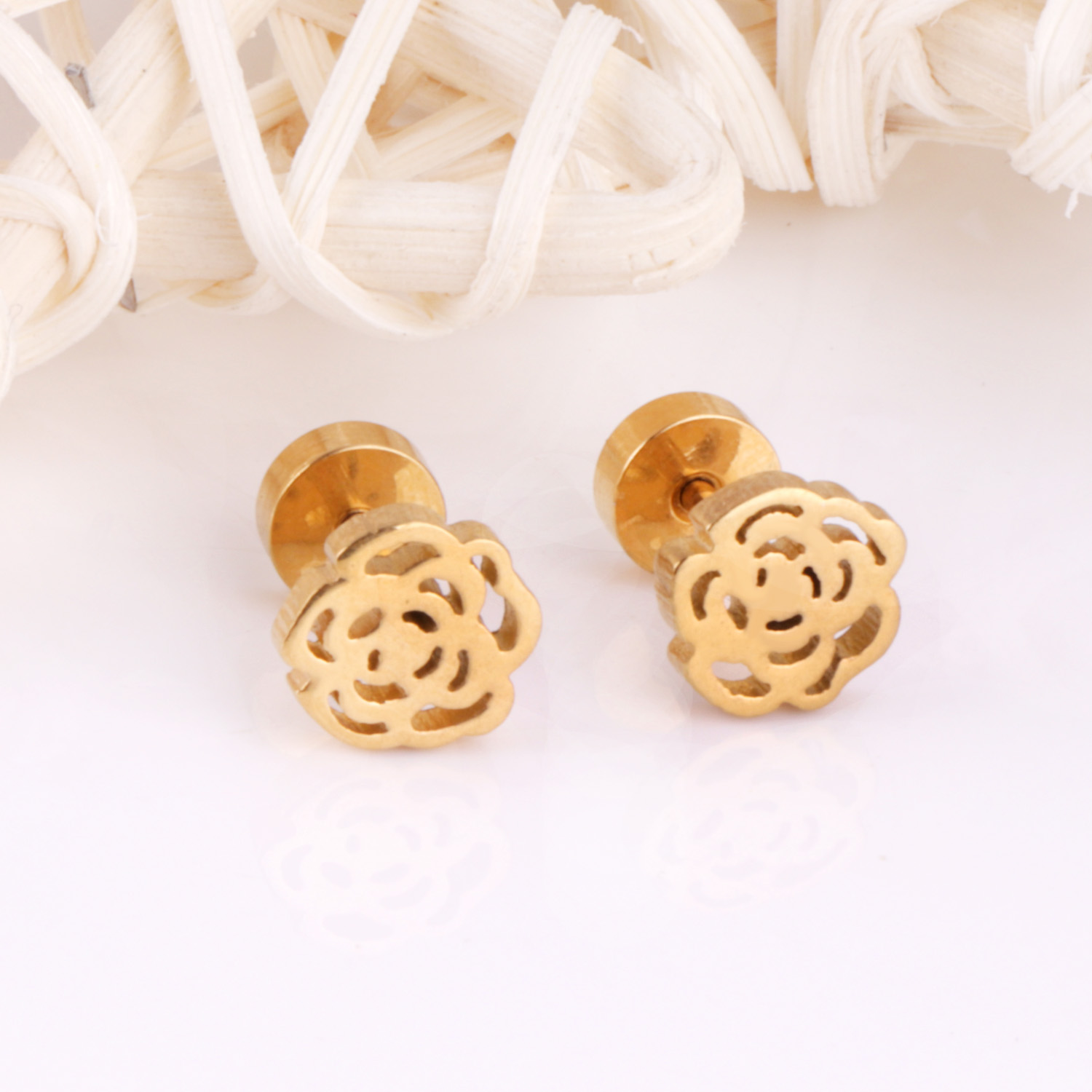 LUXUKISSKIDS 1pairs Small Ear  - Body Jewelry Surgical Steel recension och pris